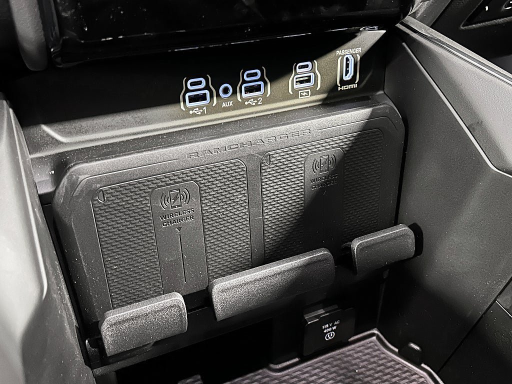 Vehicle Image 23
