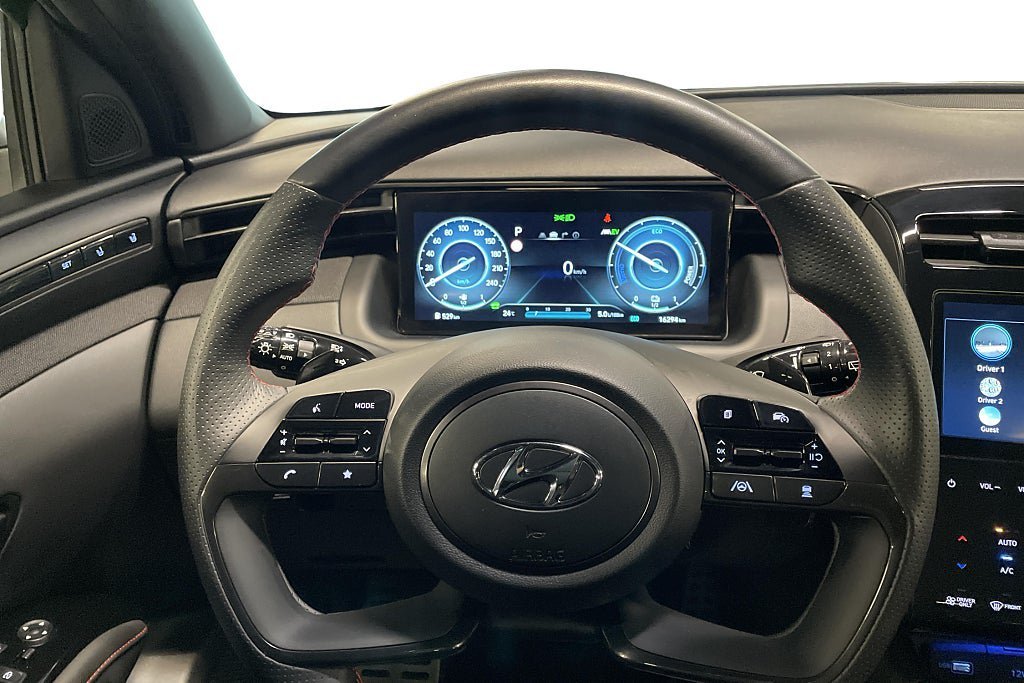 Vehicle Image 12