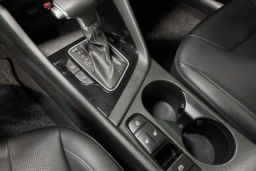 Vehicle Image 21