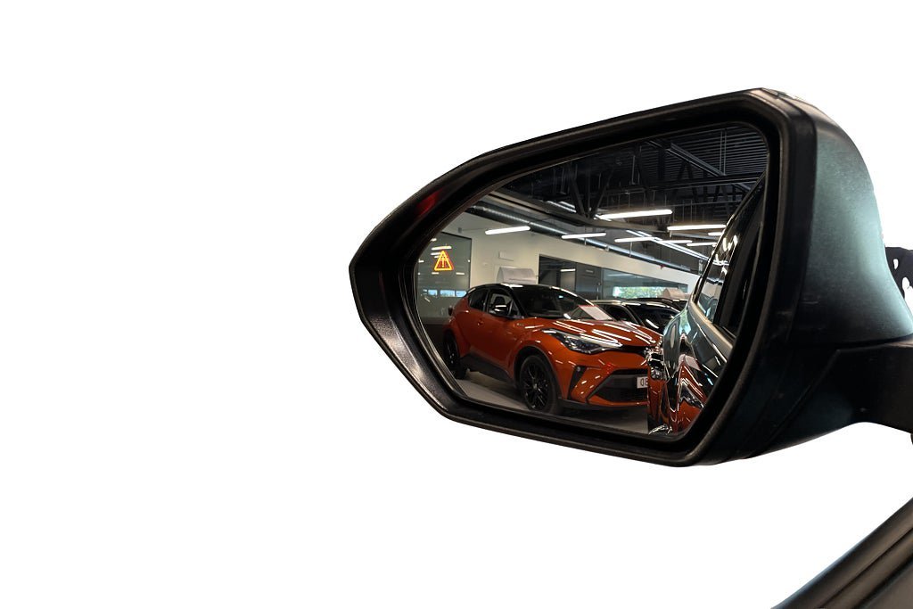 Vehicle Image 32