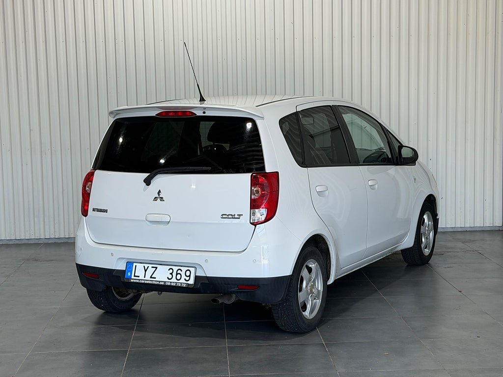 Vehicle Image 7