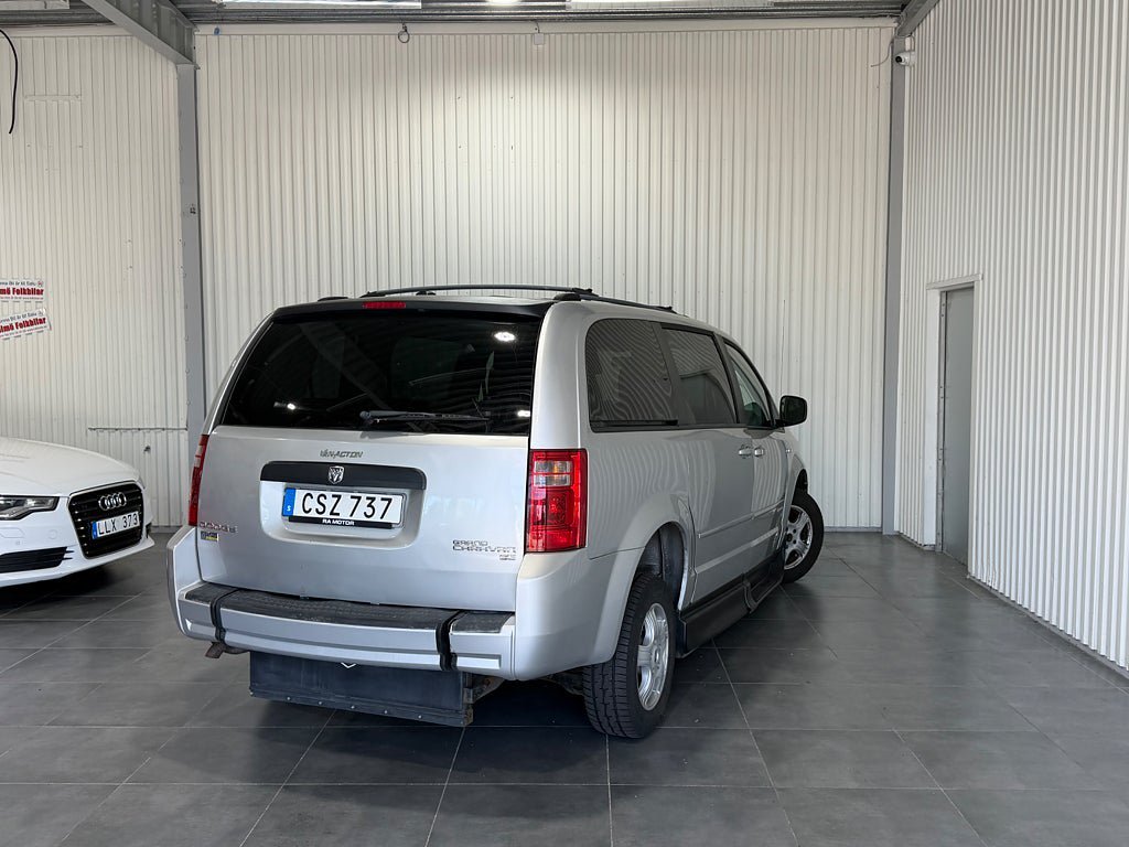 Vehicle Image 8