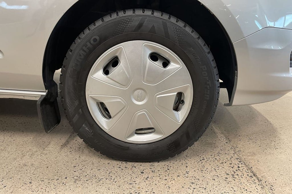 Vehicle Image 15