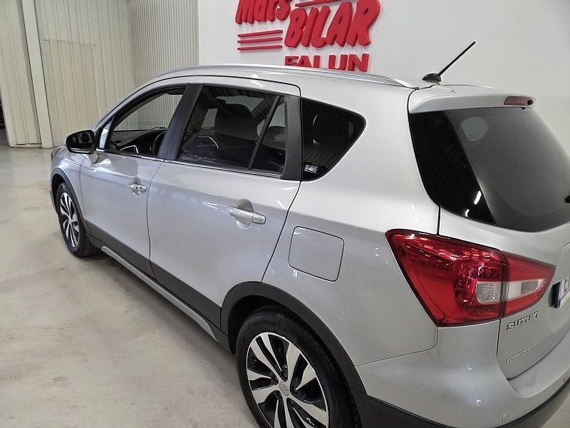 Vehicle Image 10
