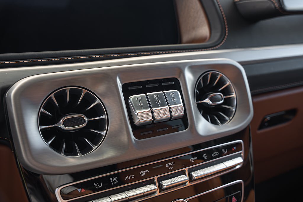 Vehicle Image 21