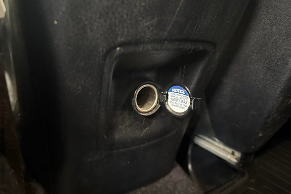Vehicle Image 9