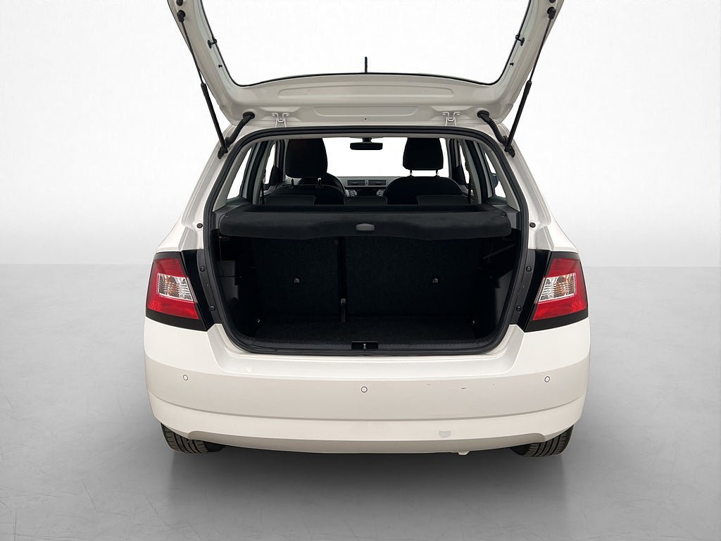Vehicle Image 16
