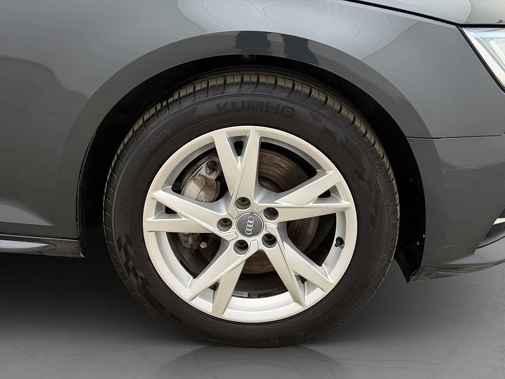 Vehicle Image 35
