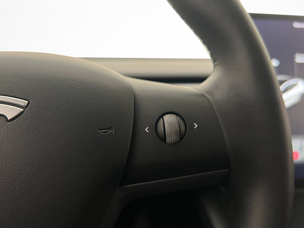 Vehicle Image 27