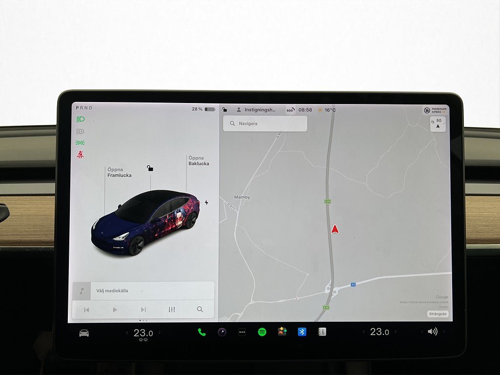 Vehicle Image 15