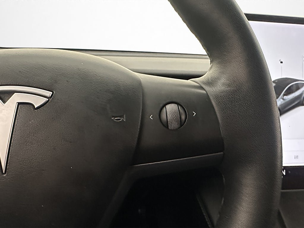 Vehicle Image 29