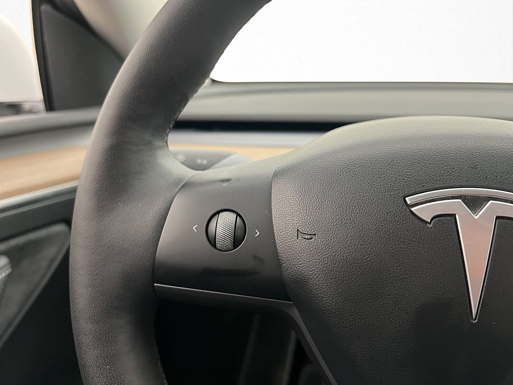 Vehicle Image 27