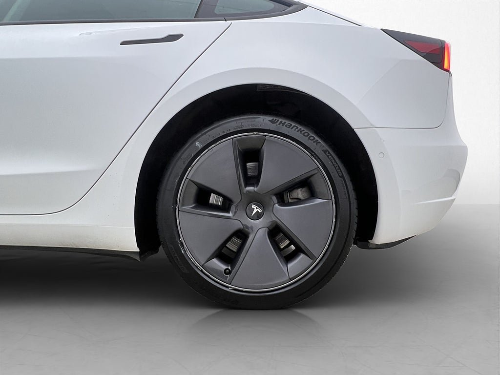 Vehicle Image 31