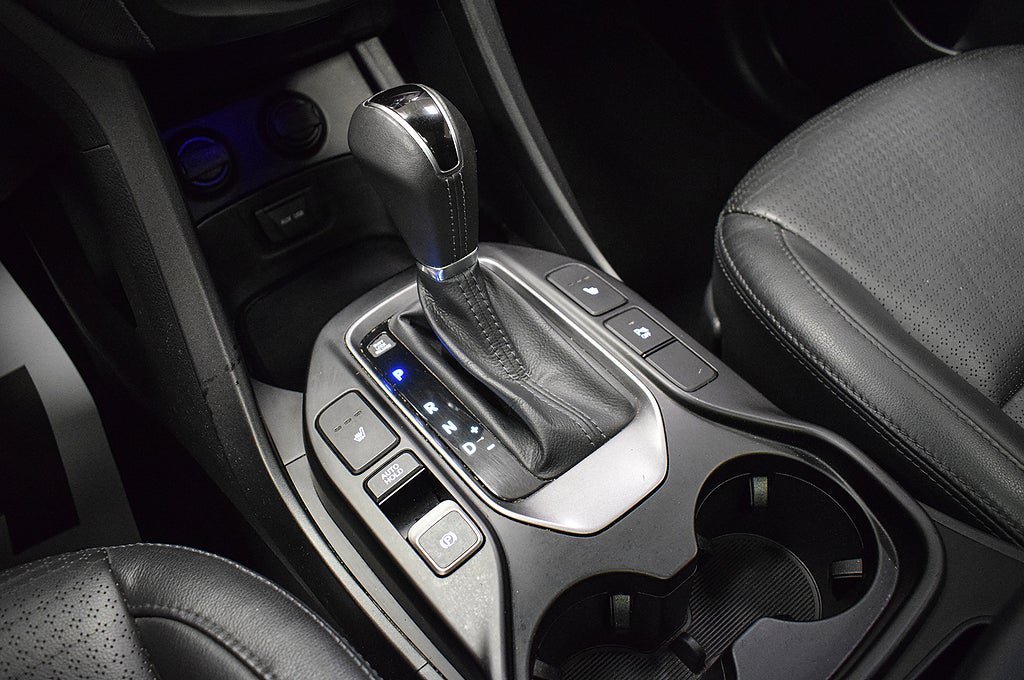 Vehicle Image 12