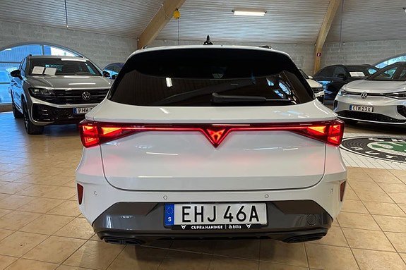 Vehicle Image 27