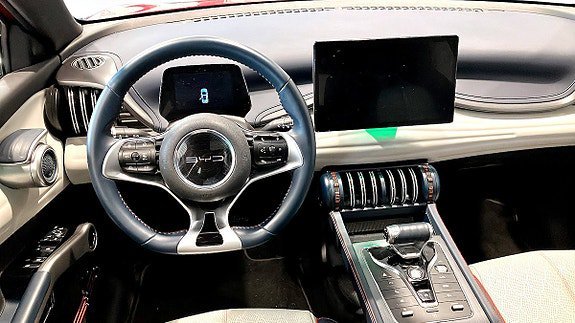 Vehicle Image 7