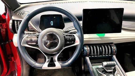 Vehicle Image 10