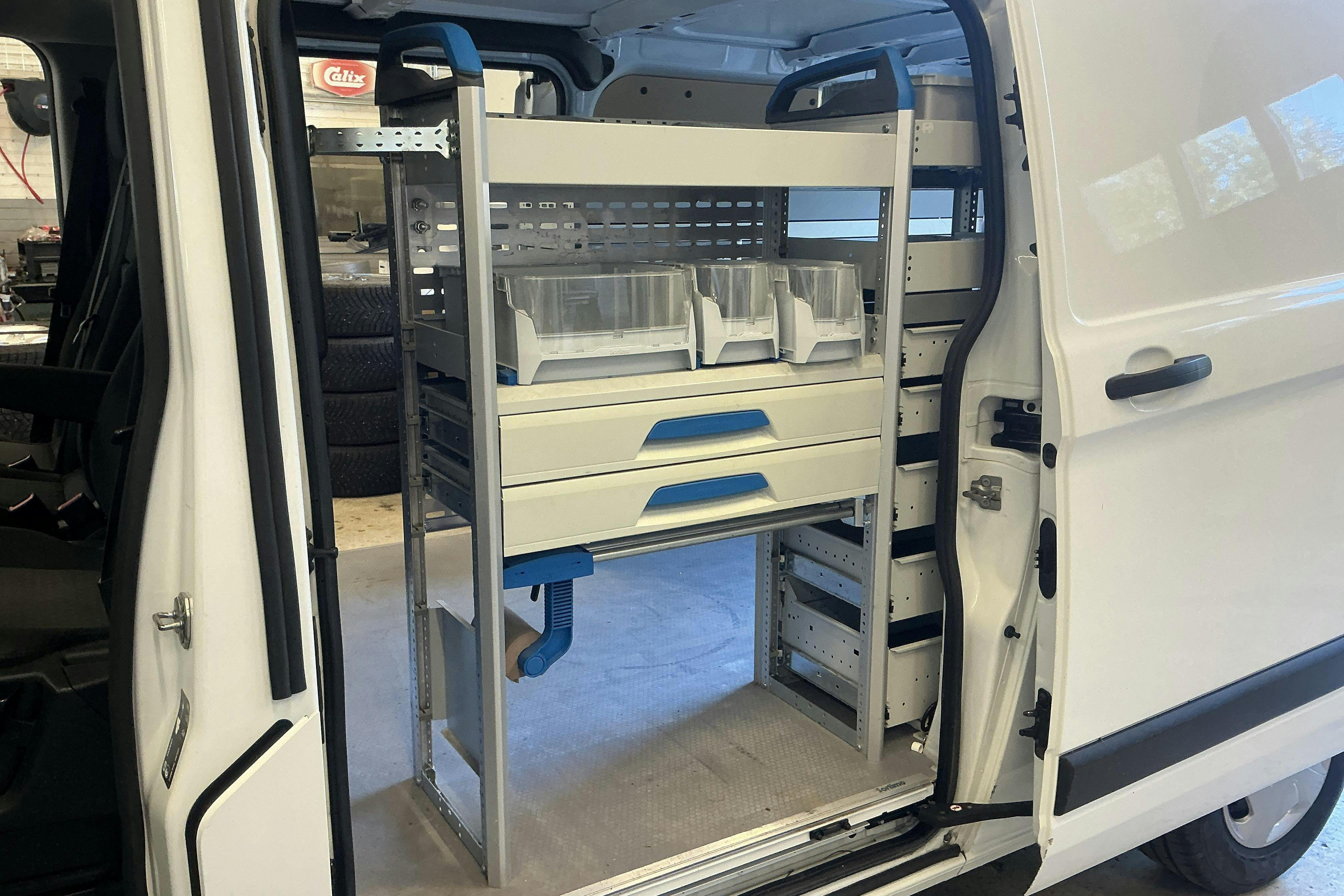 Vehicle Image 14