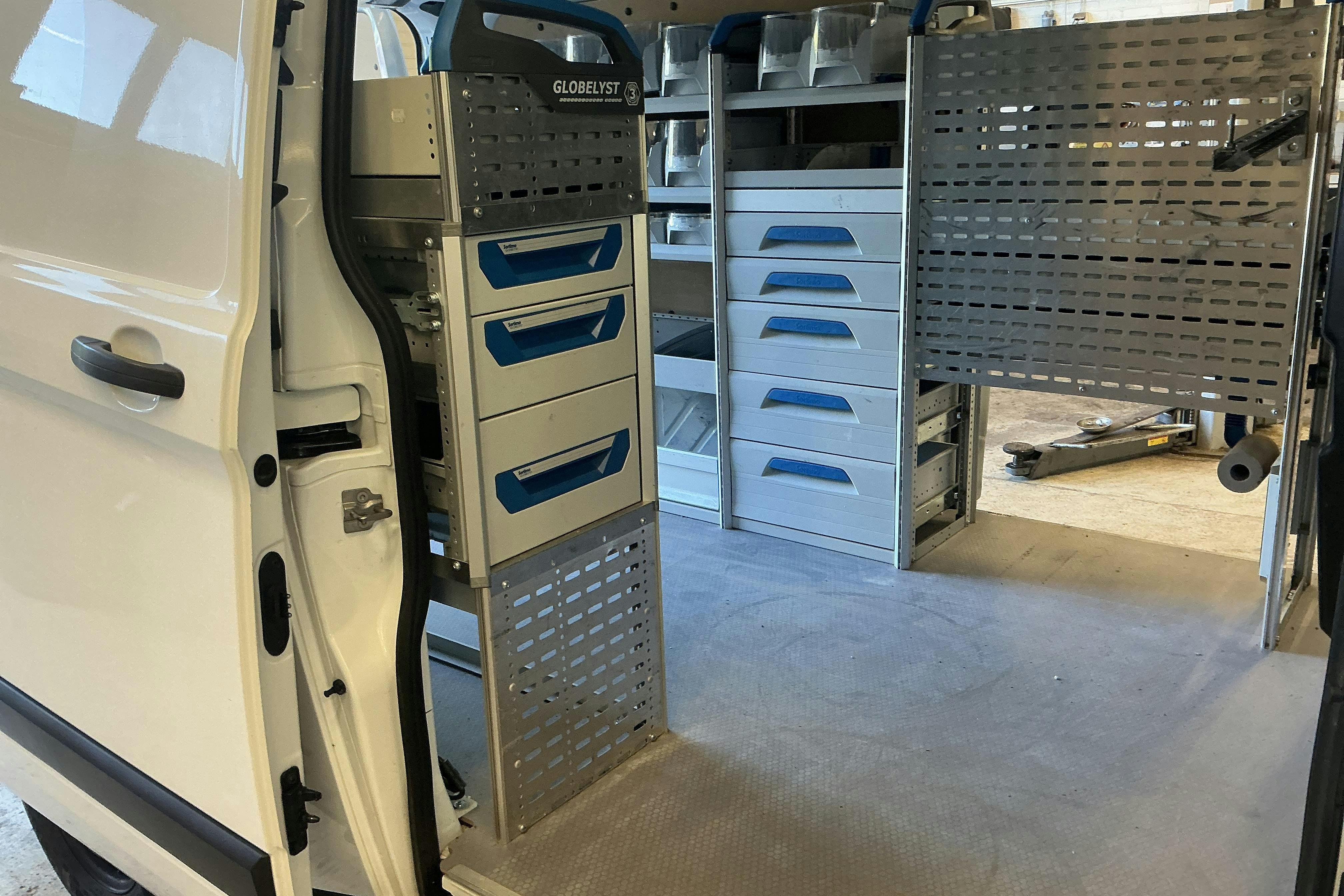 Vehicle Image 15