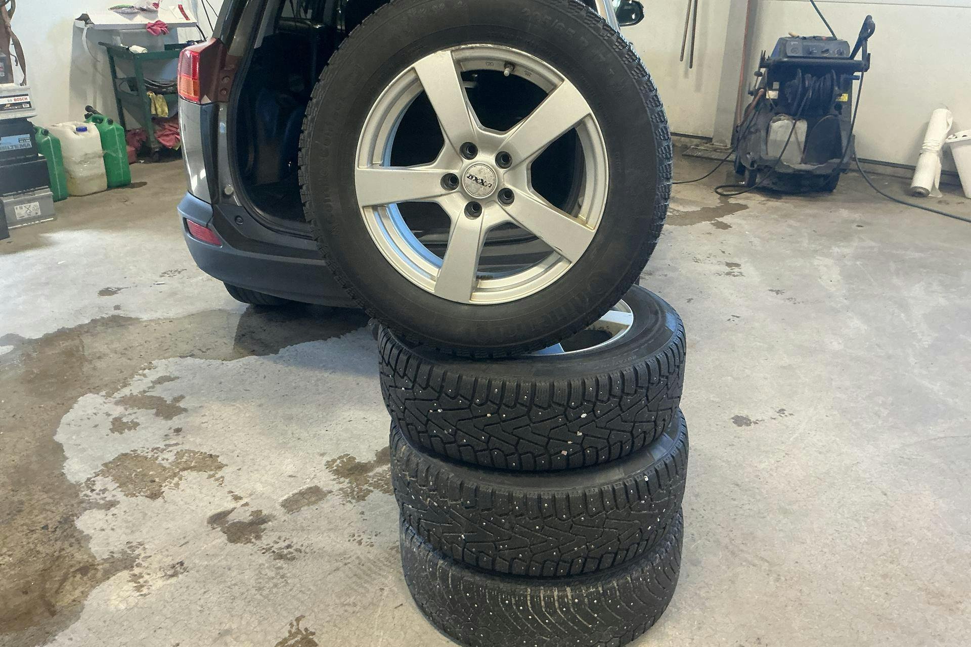Vehicle Image 15