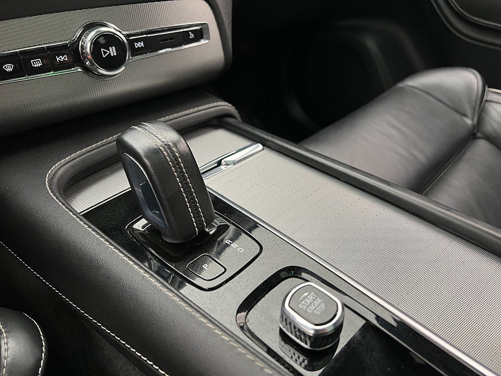 Vehicle Image 29