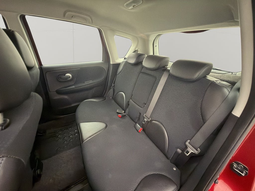 Vehicle Image 22