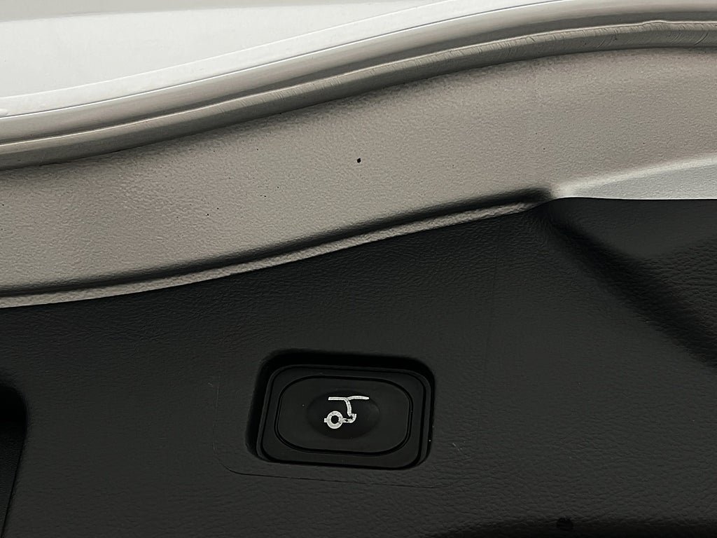 Vehicle Image 34