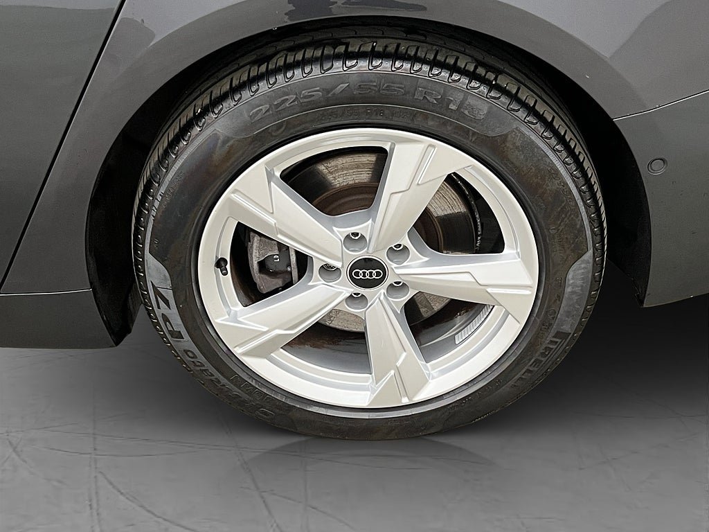 Vehicle Image 35
