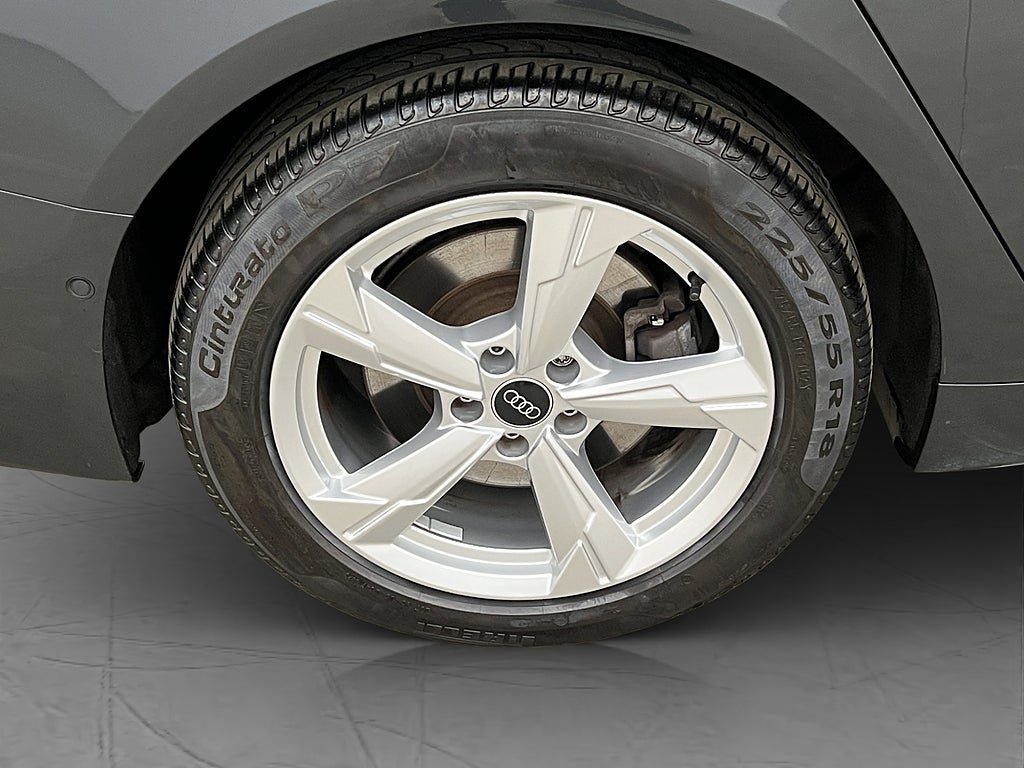Vehicle Image 36