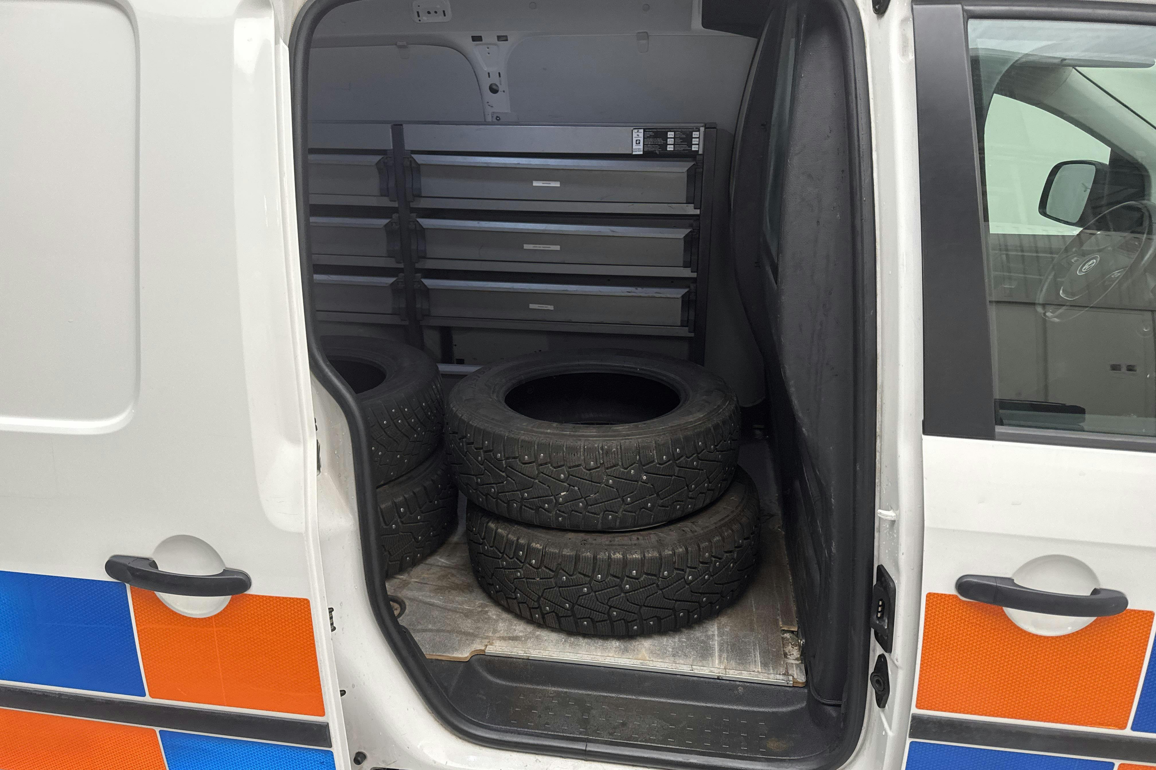 Vehicle Image 8