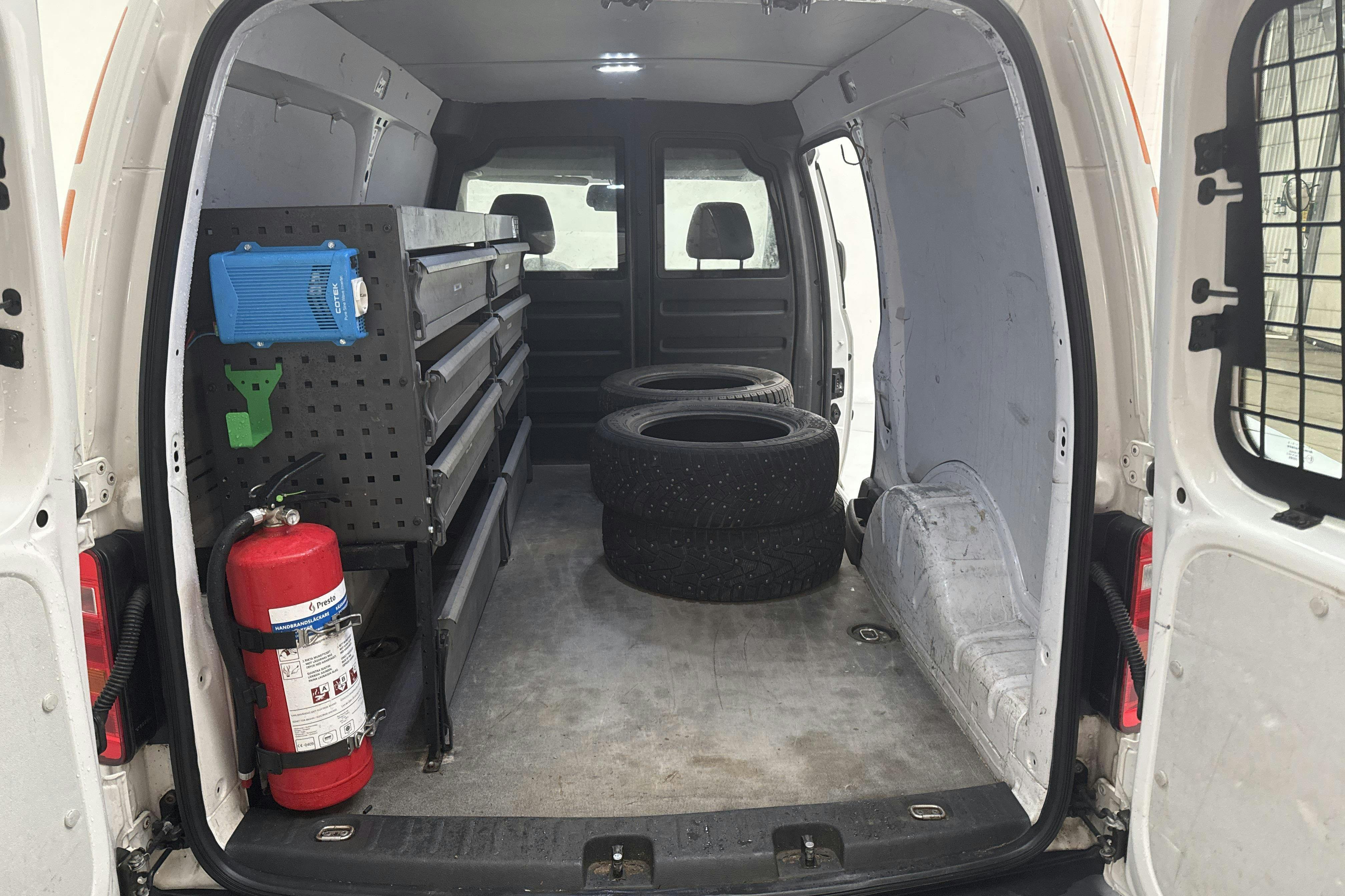 Vehicle Image 9
