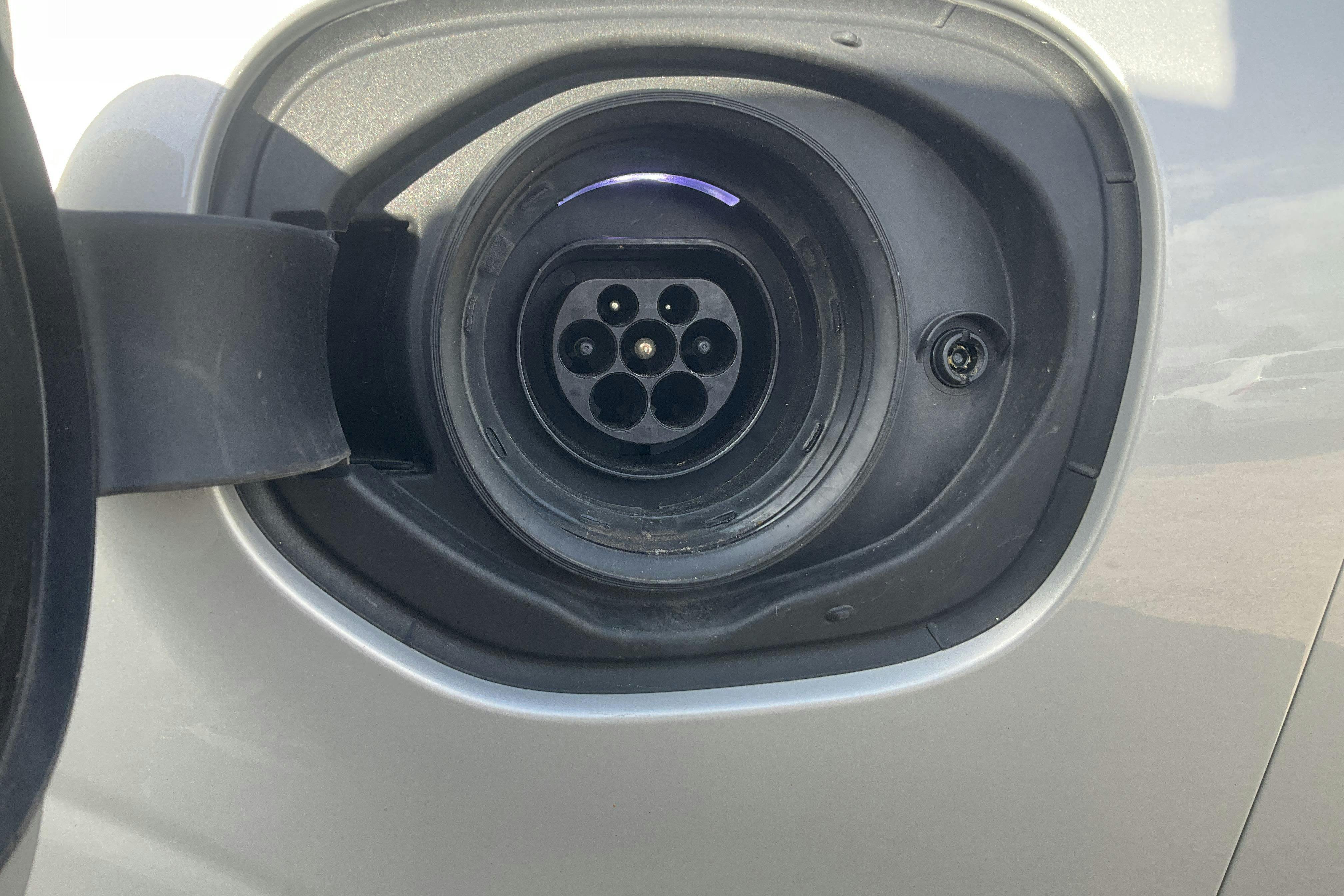 Vehicle Image 19