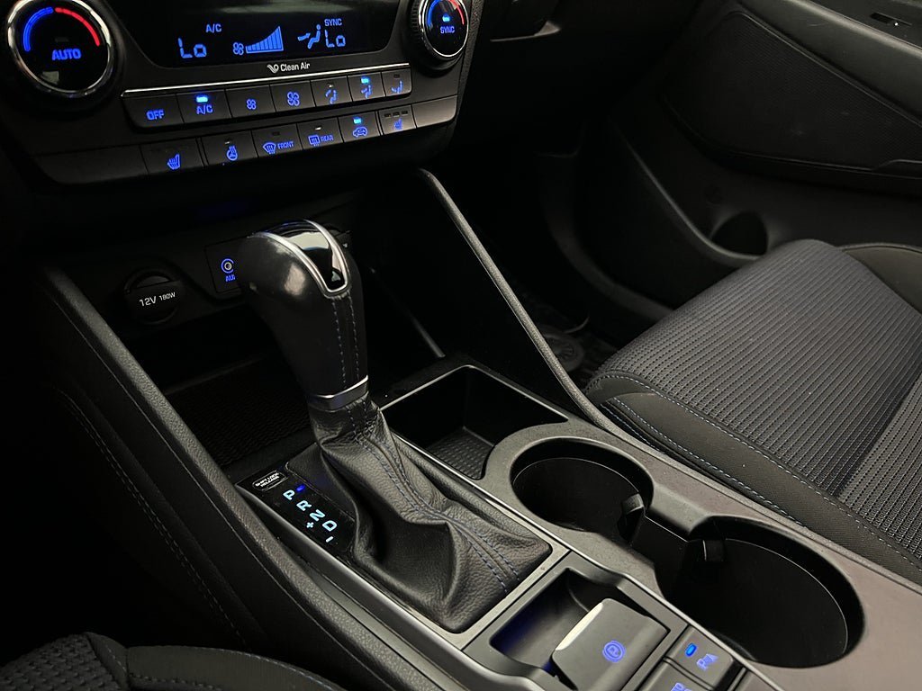 Vehicle Image 23