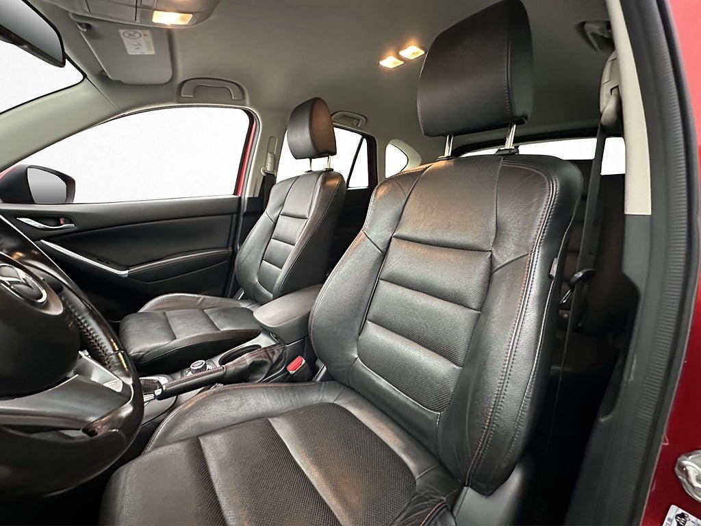 Vehicle Image 12