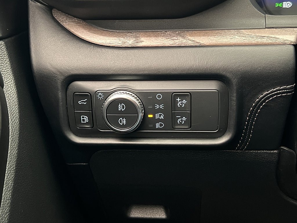 Vehicle Image 37
