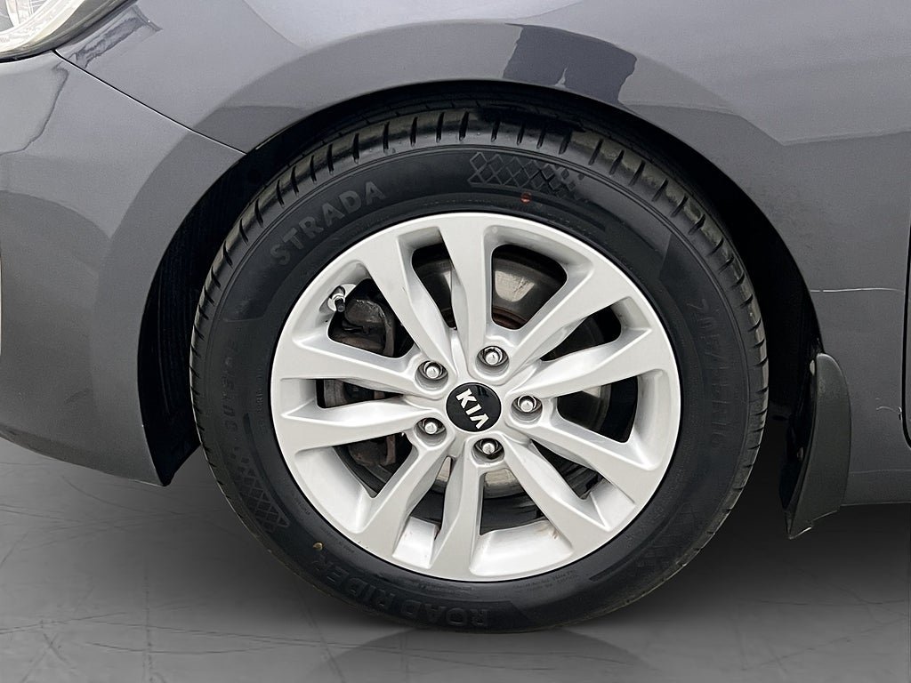 Vehicle Image 21