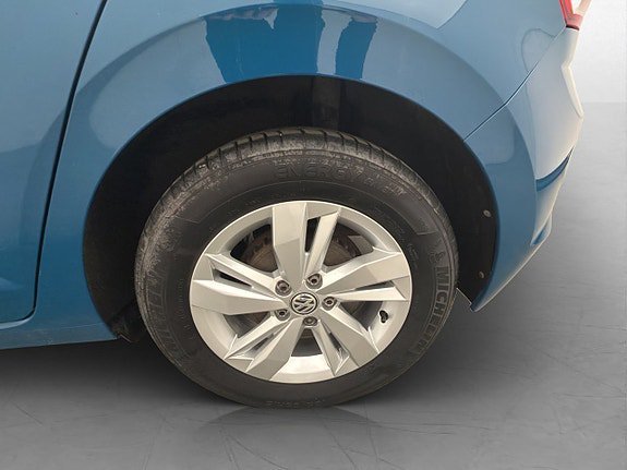 Vehicle Image 26