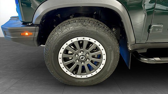 Vehicle Image 9