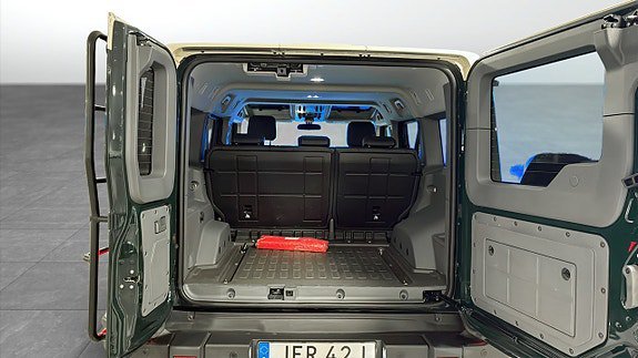 Vehicle Image 10