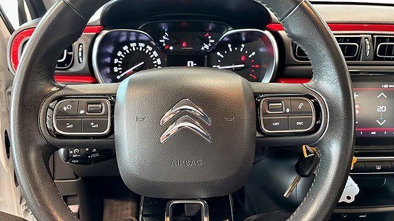 Vehicle Image 17