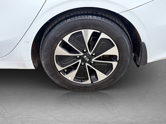 Vehicle Image 26