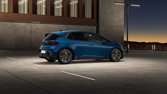 Vehicle Image 9