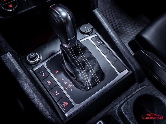 Vehicle Image 28