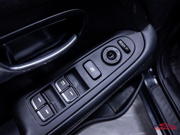Vehicle Image 27