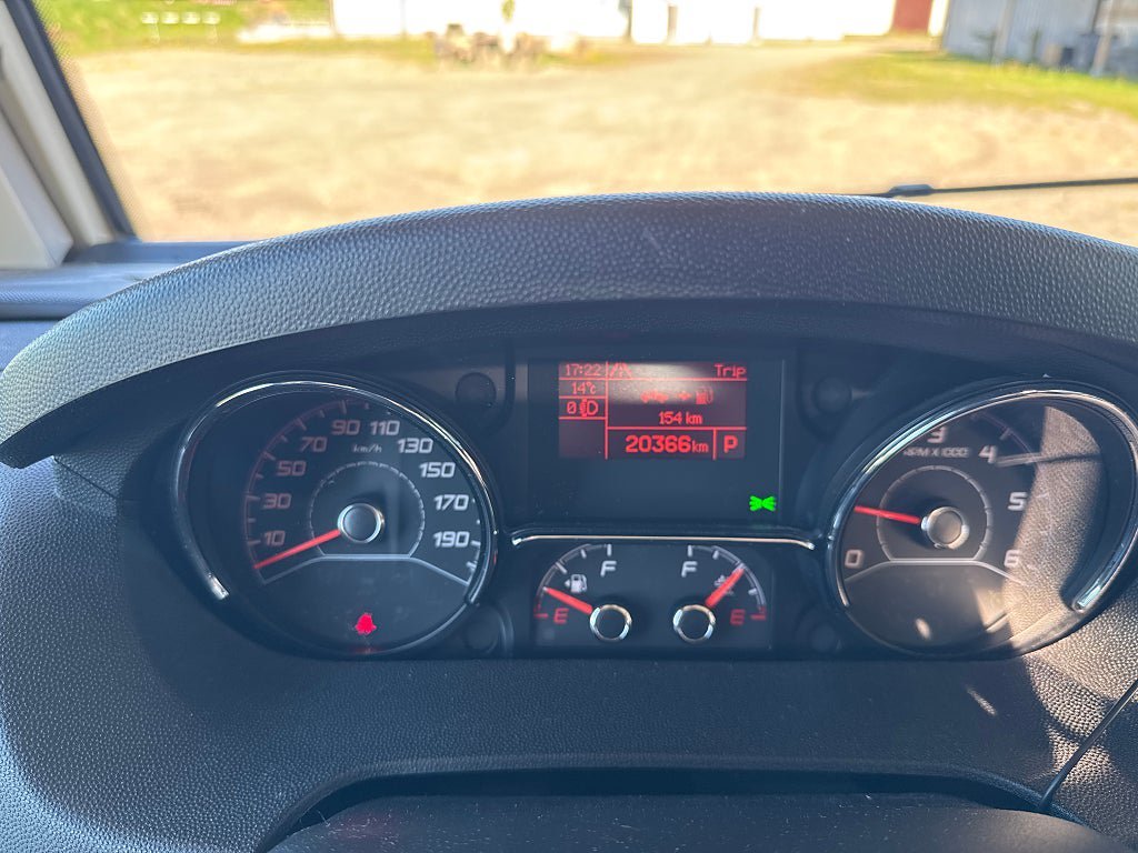 Vehicle Image 36