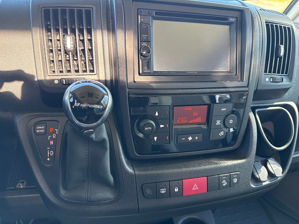 Vehicle Image 37