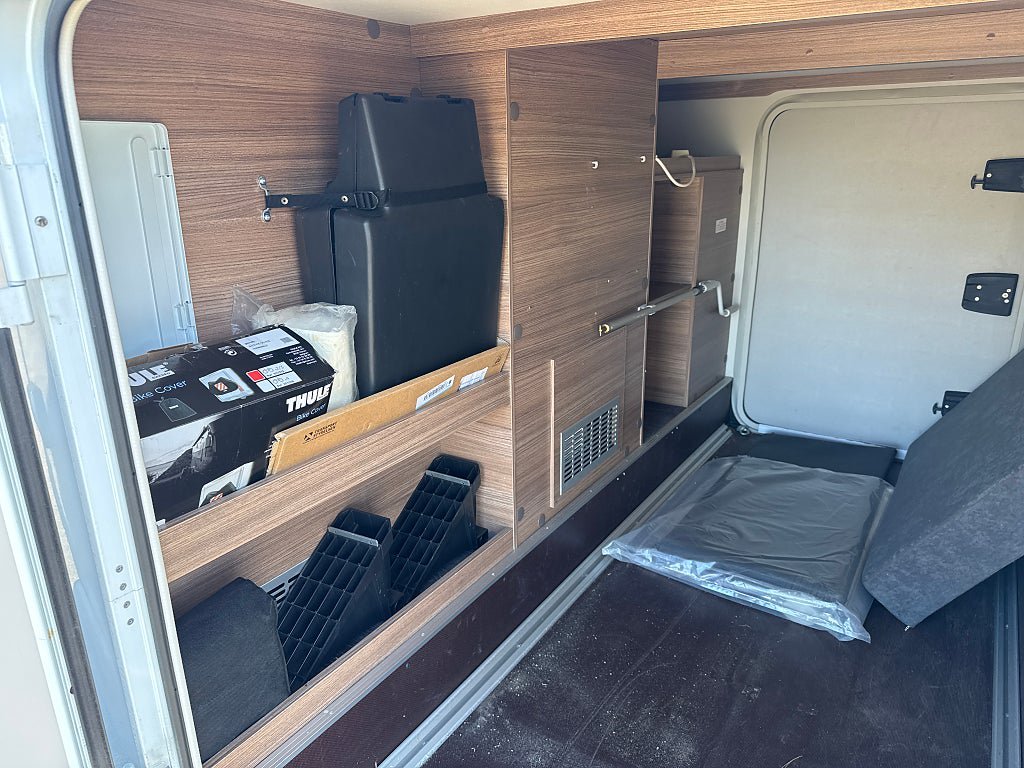 Vehicle Image 43