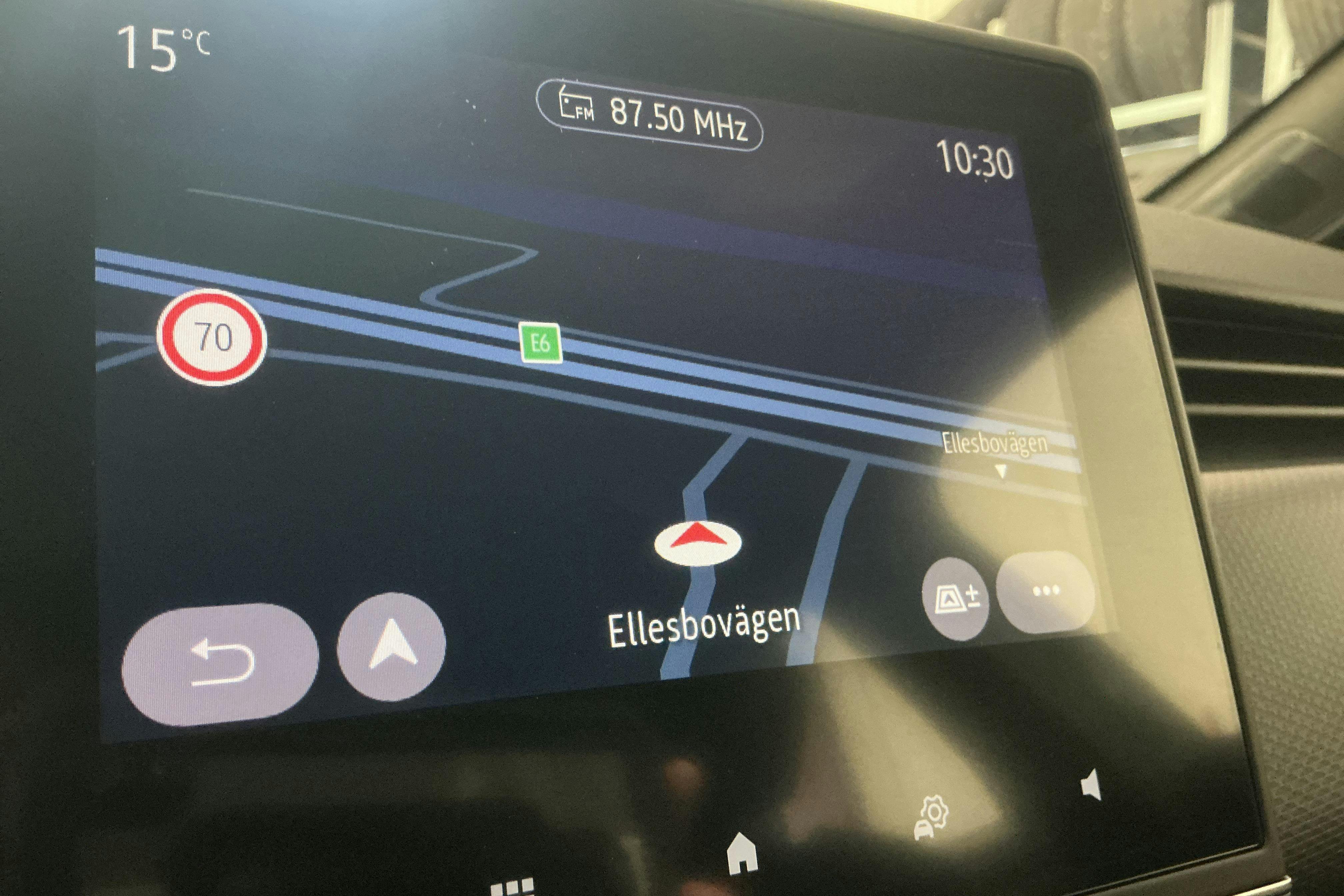 Vehicle Image 12
