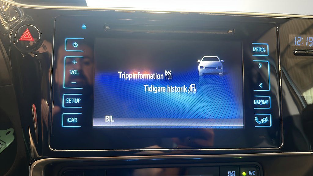 Vehicle Image 9