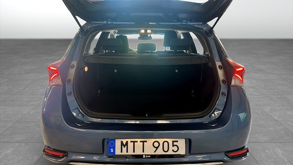 Vehicle Image 13